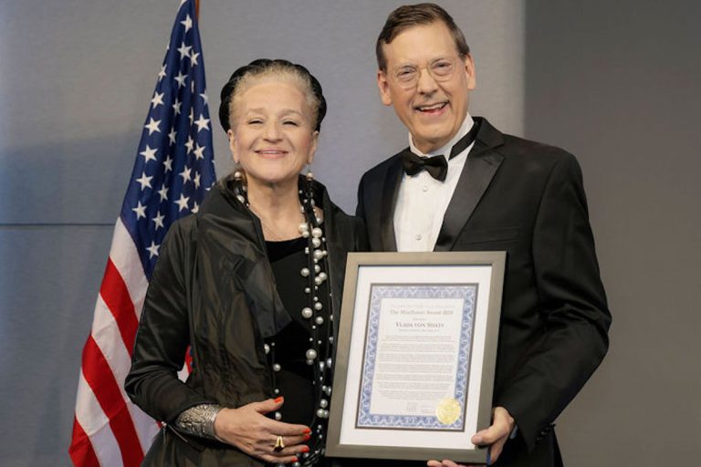 Vlada von Shats of Russian Samovar Receives Mayflower Award