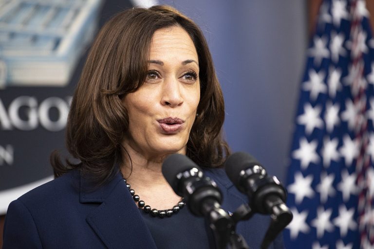 Kamala Harris Defeats Trump in Tight Race, Makes History Kamala Harris Defeats Trump in Tight Race, Makes History