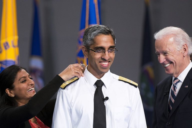 U.S. Surgeon General Says Social Media Apps Need Warning Labels U.S. Surgeon General Says Social Media Apps Need Warning Labels