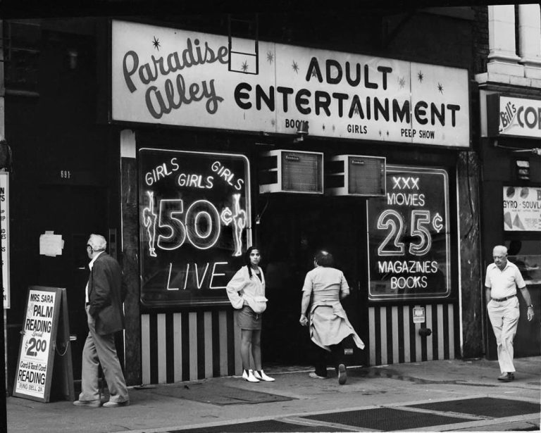 Neon Nights, Delights: Times Square and Me in 1983 Neon Nights, Delights: Times Square and Me in 1983