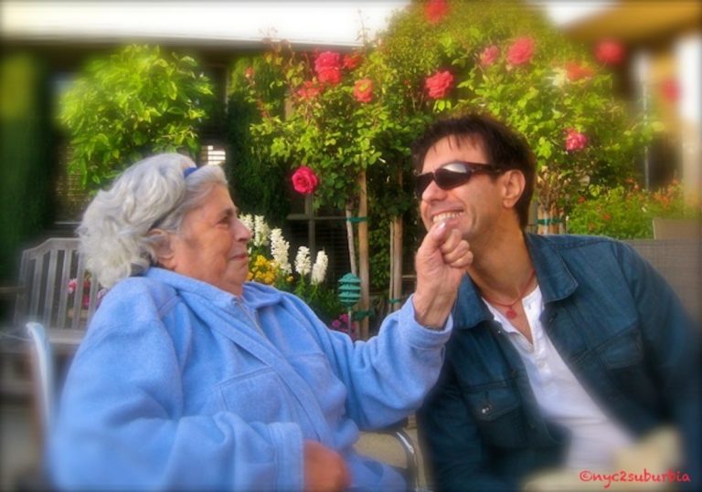<em>Dementia Mama Drama: </em>Tale of Two Authors on Amazon <em>Dementia Mama Drama: </em>Tale of Two Authors on Amazon