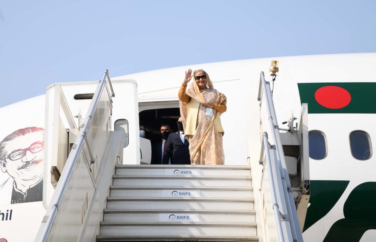 Bangladeshi Authoritarian Leader Flees Country Amid Protests