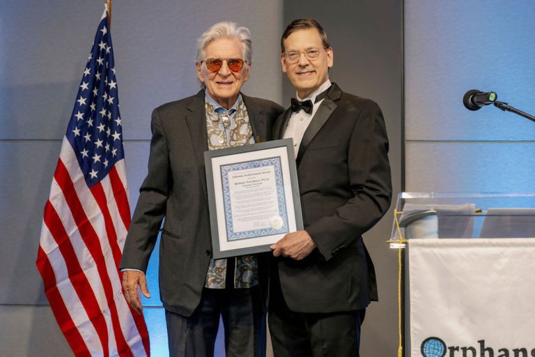 Tibetan Expert Robert Thurman of Columbia Receives Lifetime Achievement Award