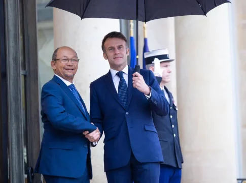 Haitian Transitional Presidential Council President Leslie Voltaire meets with French President Emmanuel Macron at the Élysée Palace in Paris on Jan. 29, 2025. Photo courtesy of the Haitian Presidency.