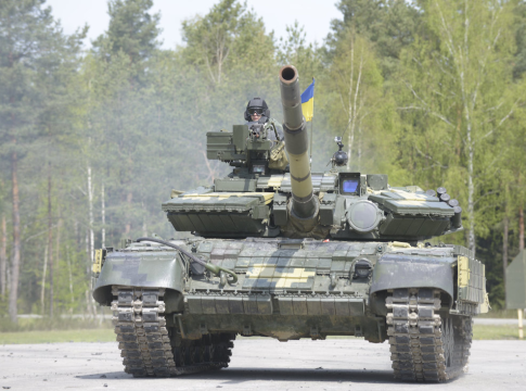Ukrainian tank crews during the Strong Europe Tank Challenge (SETC) at the 7th Army Training Command’s Grafenwoehr Training Area, 2017. Platoons for six NATO and partner nations are in the completion. (Photos by MAJ Neil Penttila, 7th Army Training Command Public Affairs)
