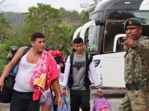 Irregular migrants return to Panama, from there, they’ll get to Colombia by sea. Photo: Ministry of Security of Panama.