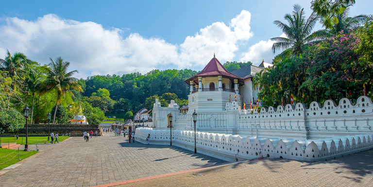 Immersive Touring: Sri Lanka’s Cultural Treasures Unveiled