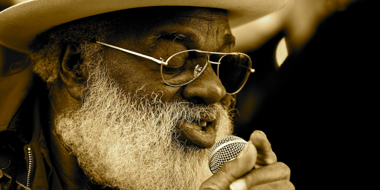 Upbeat: “What A Wonderful World” – Amazing ‘Playing For Change’