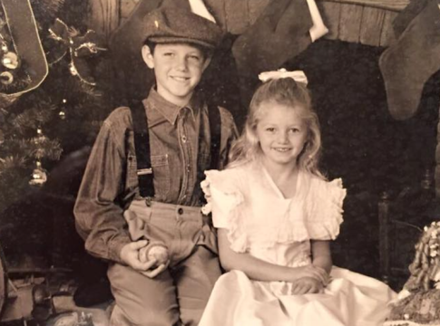 Siblings Maddie and Grant Bauer growing up at Christmas in Ohio. Photo: The Stewardship Report.