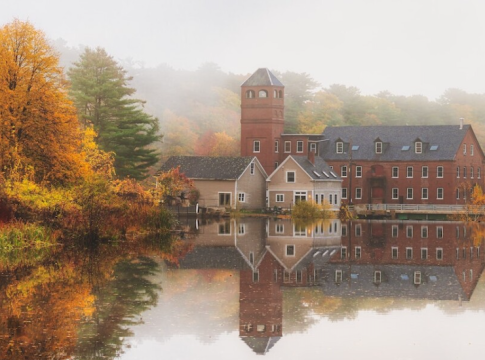 Bowdoin College: Liberal Arts Beacon Blending Tradition, Innovation