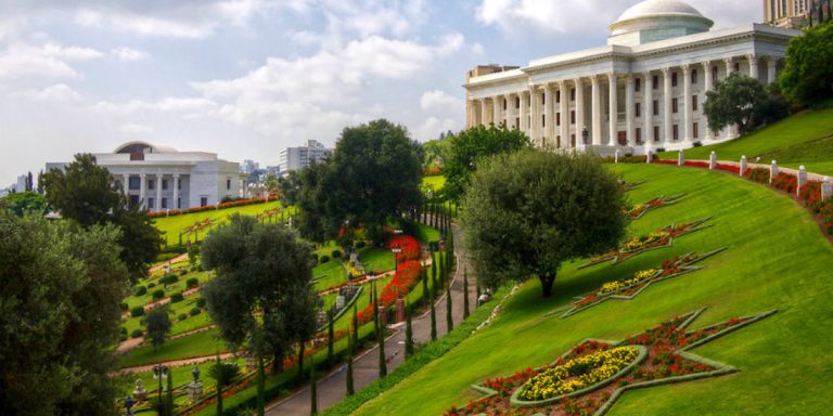 Bahá'í Seat of the Universal House of Justice and the Bahá'í International Teaching Centre building located on Mt. Carmel in Haifa, Israel. Photo credit:  Iain Simmons / Flickr.