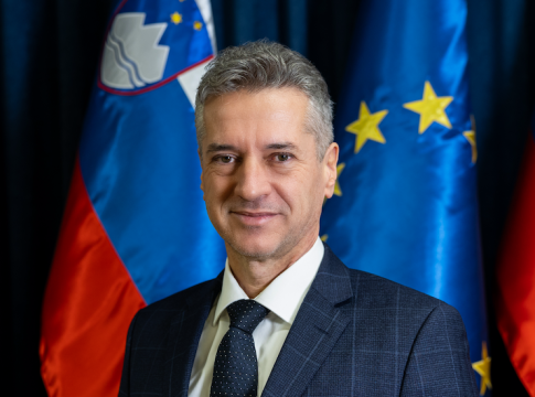 Dr. Robert Golob, Prime Minister of the
Government of the Republic of Slovenia, was a Fulbright Visiting Scholar to the U.S.. He represents the Freedom Movement, renamed in 2022 from the Green Actions Party. Photo credit: Government of Slovenia.