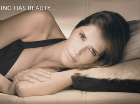 Home page image of the Bold Beauty Project (www.boldbeautyproject.com). Photo credit: Bold Beauty Project.