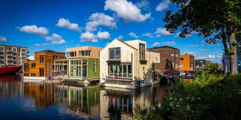 Dutch Floating Homes Offer Blueprint for Climate Resilience Dutch Floating Homes Offer Blueprint for Climate Resilience