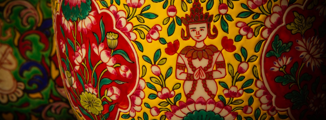 <em>Benjarong</em> <em><noscript><img width=