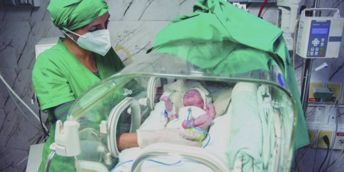 Cuba's Ministry of Public Health is attempting to guarantee vital services to the population amid a brutal economic war.